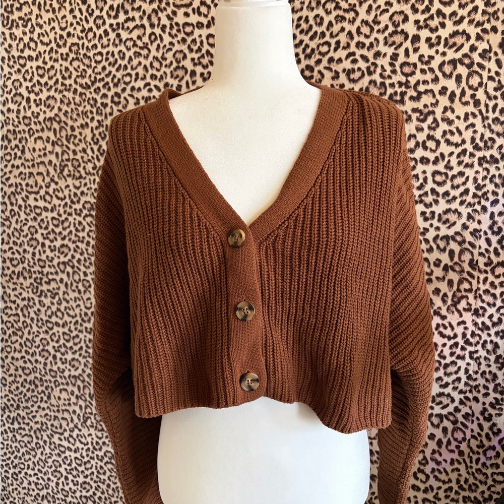 Cropped button up Cardigan